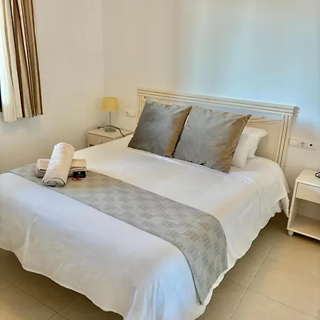 With Sea View Pool & Private Parking Apartamento Calpe