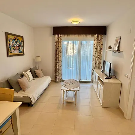 Apartament With Sea View Pool & Private Parking