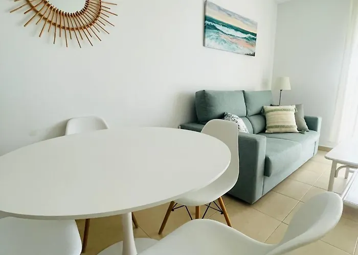 Con Vista Al Mar Y Parking. *